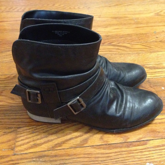 motorcycle ankle boots ON HOLD UNTIL 12/26 ❌🚫