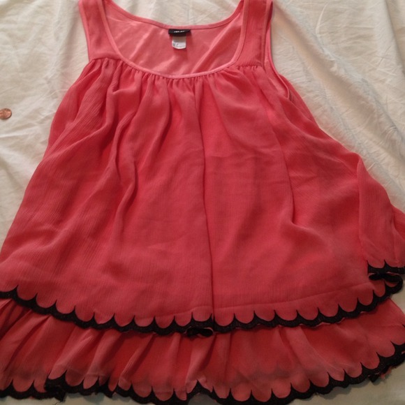 H and M scallop tank