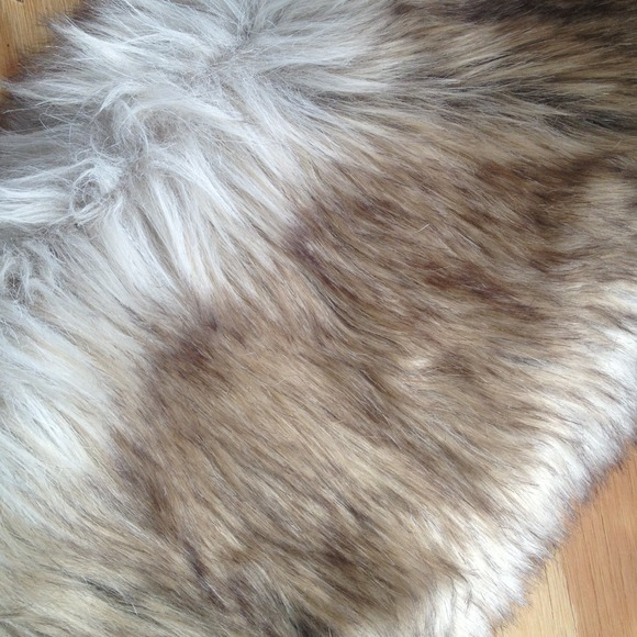 🔴SOLD🔴 Fur infinity scarf - Picture 3 of 4