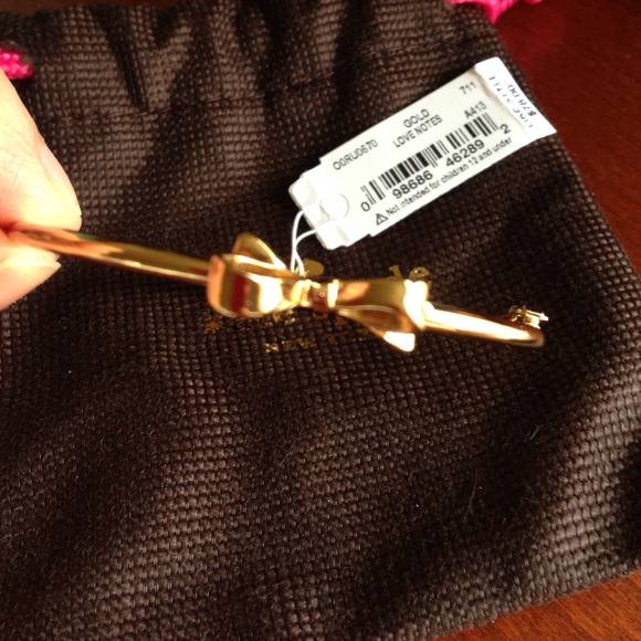 🎉HOST PICK🎉Kate Spade Love Notes gold bow bangle - Picture 2 of 4