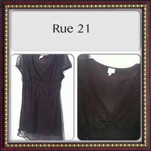 Rue 21 Flowing Black Top