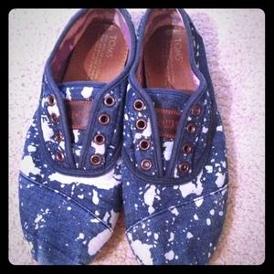 Women's Authentic Toms