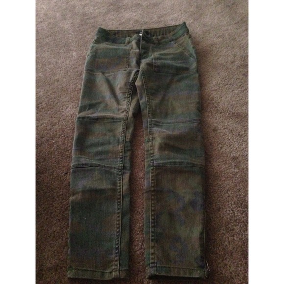 Camo bdg denim!