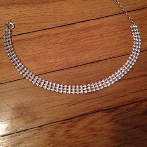 Gorgeous rhinestone necklace - Cache