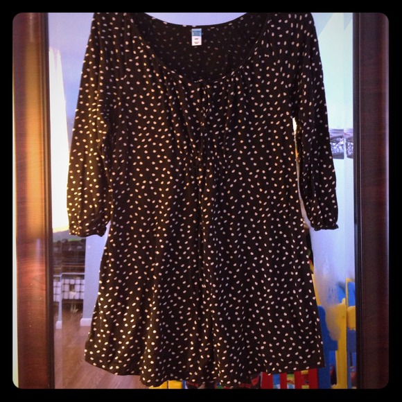 MATERNITY- Cute polka dot shirt