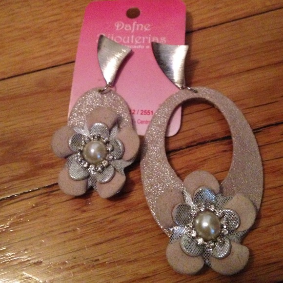 Brand new never worn earrings bought in Brazil