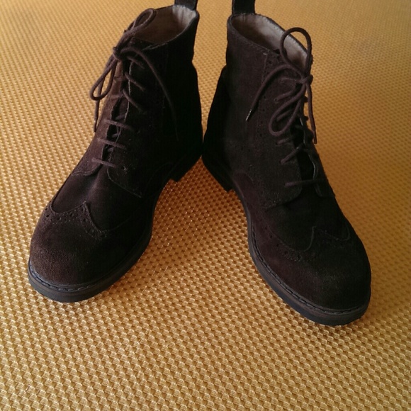 Ann Taylor Boots - *SALE* Ann Taylor Brown Suede Boots
