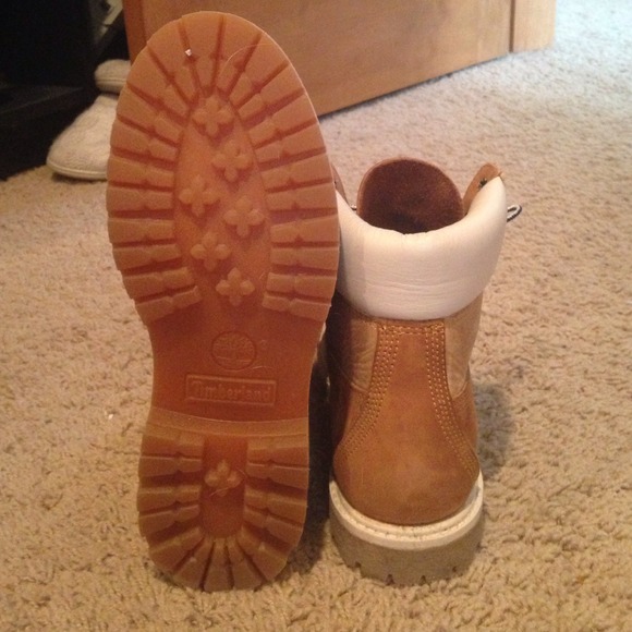 Timberlands - Picture 4 of 4