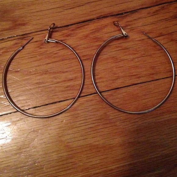 Medium silver hoops