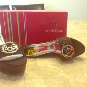 💕BCBG BLACK OPEN TOE SHOE💕