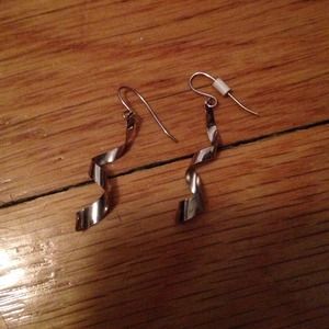 Silver twist earrings