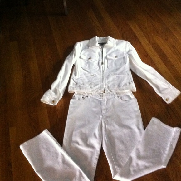 White jean and jacket