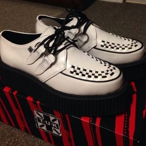 TUK White with Black Creepers