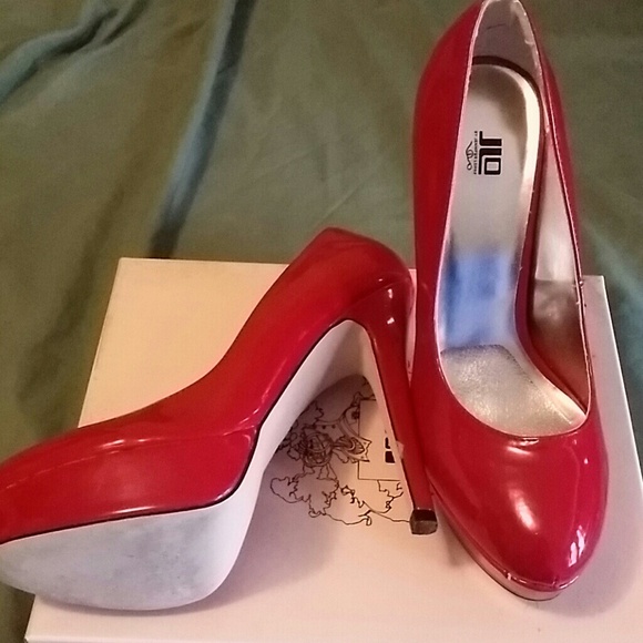 Heels - Picture 2 of 2