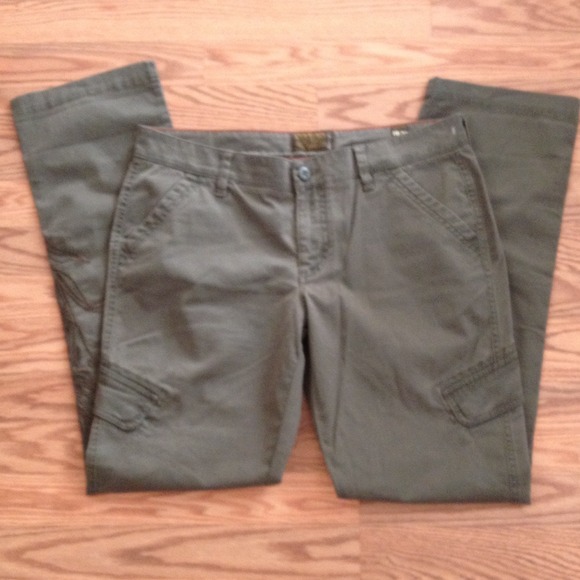 🚫SOLD🚫Lucky Brand Army Green pants