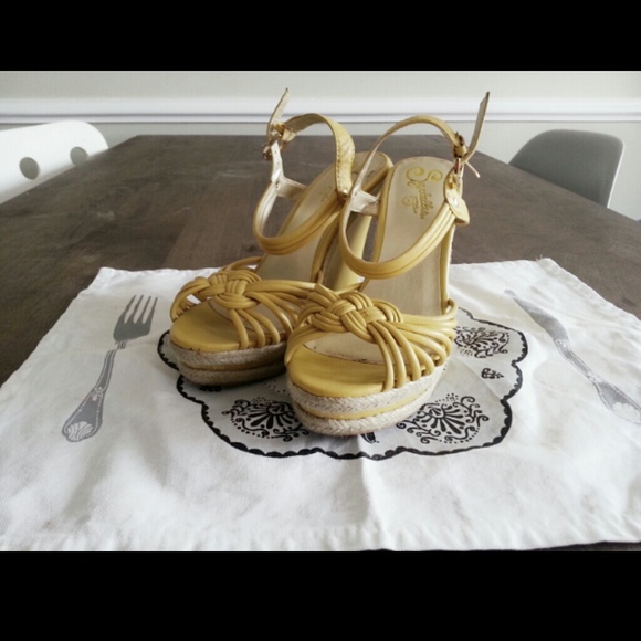 Seychelles Yellow Leather harlow