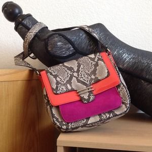 Jessica Simpson handbag