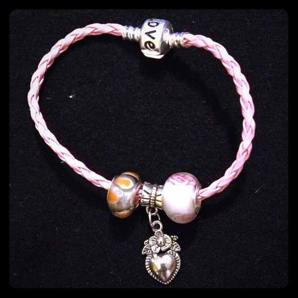 Love bracelet with glass beads and silver heart