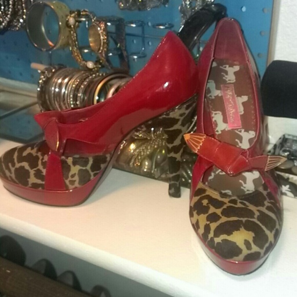Betsey Johnson cheeta
