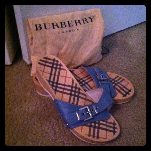 Burberry London Sandals - Picture 1 of 4