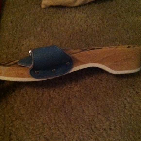 Burberry London Sandals - Picture 2 of 4