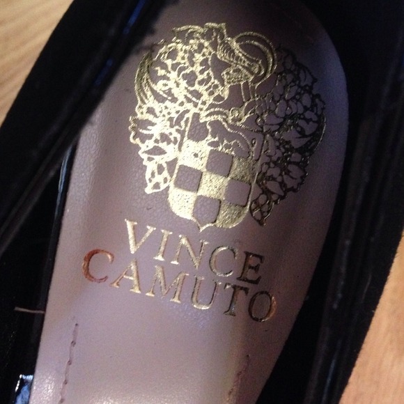 Vince Camuto Heels - Picture 3 of 4
