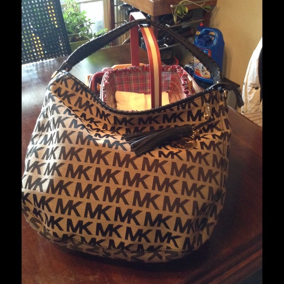 Michael Kors Signature Bag