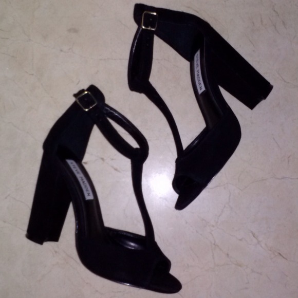 SOLD‼️Steve Madden T-Strap - Picture 2 of 4