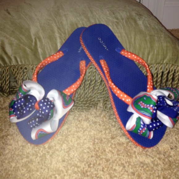 FLORIDA GATOR Fans Listen Up...Chomp, chomp!!!