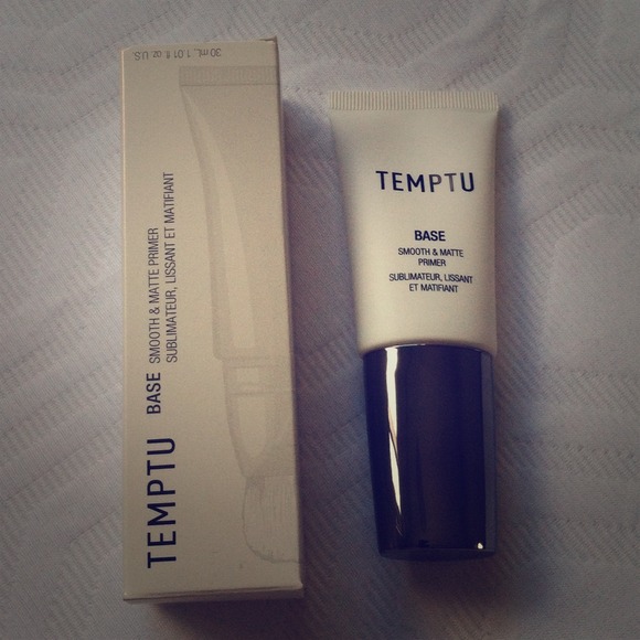 HOLD -Temptu Face Primer
