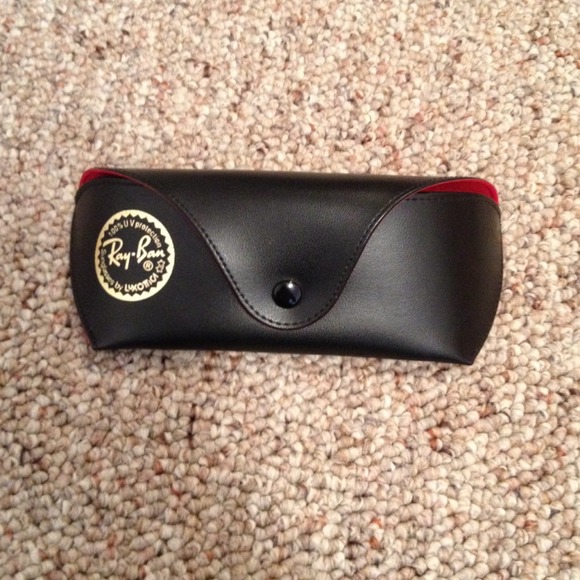 🎀TRADED🎀 ray ban case