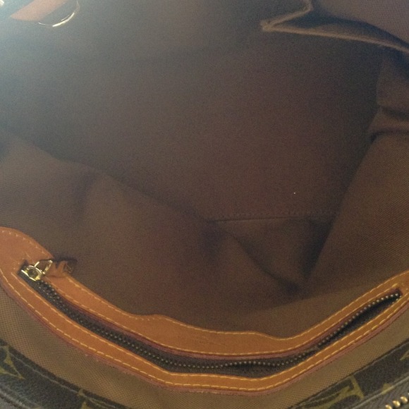 The nice of the purse .