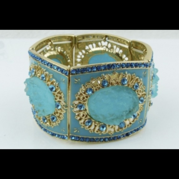 Beautiful & colorful bangles (more colors)