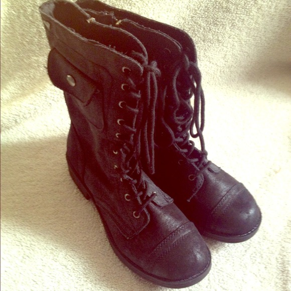 REDUCED! Roxy brand new never worn boots!