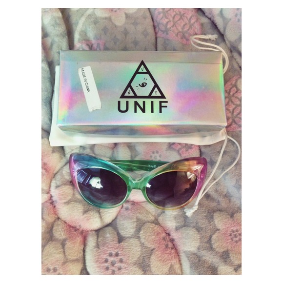 ♡👽UNIF RAINBOW MOODYS👽♡