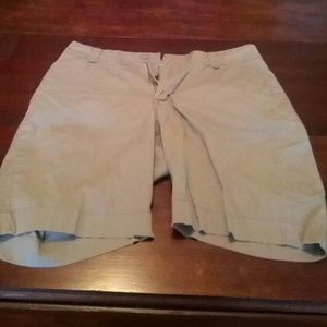 Riders by Lee tan shorts