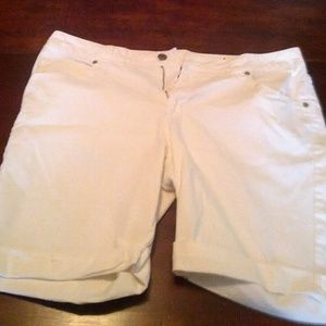 Faded glory white jean shorts