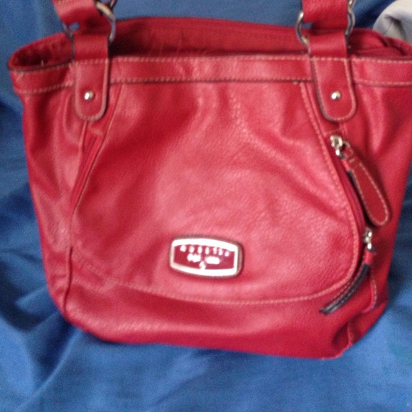 Red bag - Picture 2 of 3