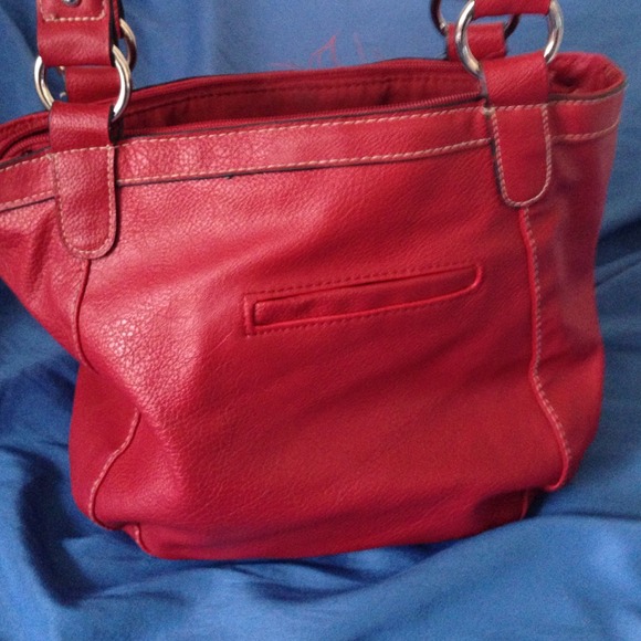 Red bag - Picture 3 of 3