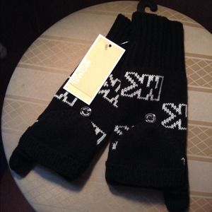 Fold back mittens by MICHAEL KORS