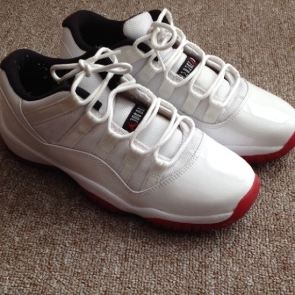 Low 11's still in perfect condition