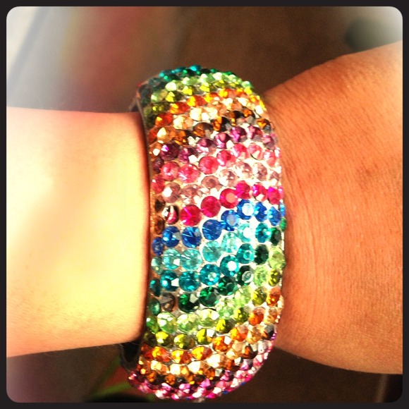 A 1  1/2 inches width  sparkly bracelet!!! - Picture 1 of 1
