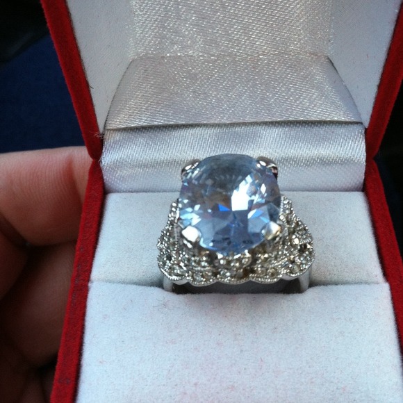 GORGEOUS SIMULATED SAPPHIRE ON RODIUM - Picture 3 of 3