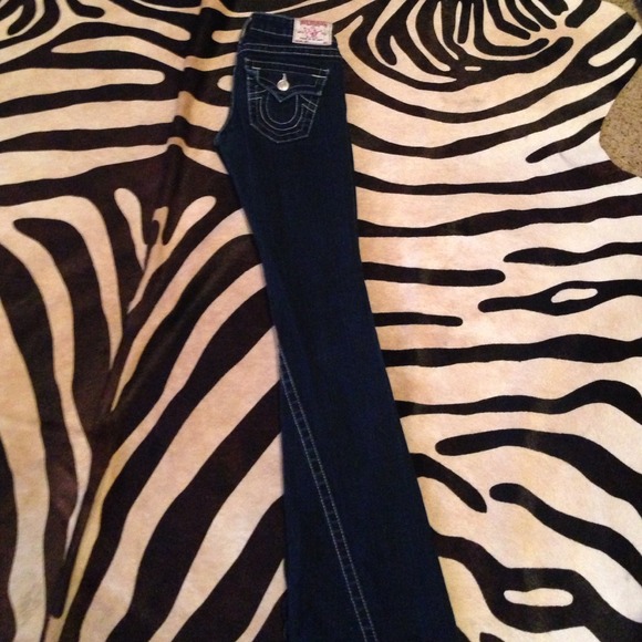 Size 25, True Religion, dark wash w/ white stitch