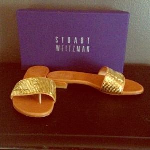 Stuart Weitzman Mailroom