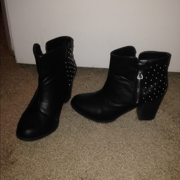 Forever 21 Shoes - Black Forever XXI Studded Booties. Forever 21 Shoes - Black Forever XXI Studded Booties.