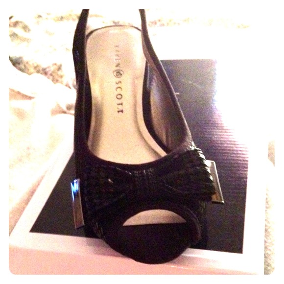 Karen Scott Black Slingback Heels