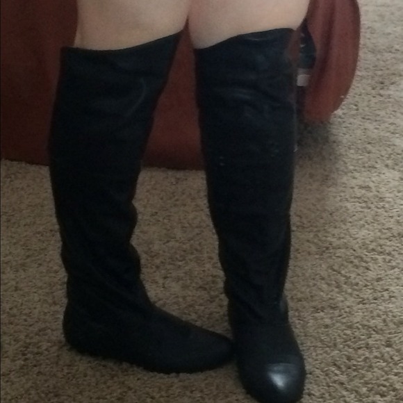 Cute leather black over the knee boots