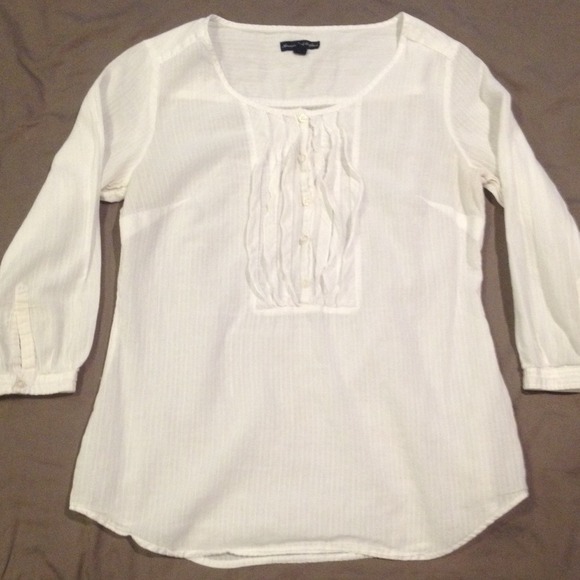 American Eagle white button up