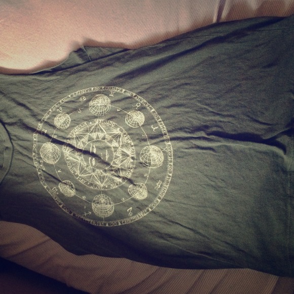 Brandy too with the moon/or sun - Picture 1 of 2